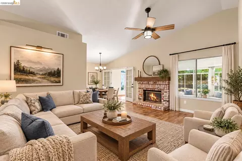 Living - 4150 Sequoia Dr, Oakley, CA 94561 photo 2 of 4