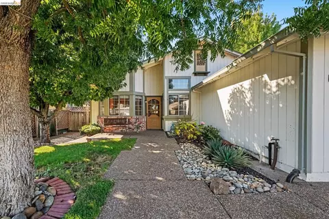 Exterior - 4150 Sequoia Dr, Oakley, CA 94561 photo 5 of 10