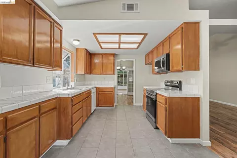 Kitchen - 4150 Sequoia Dr, Oakley, CA 94561 photo 1 of 3