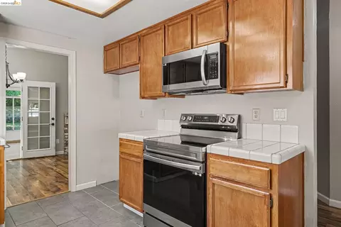 Kitchen - 4150 Sequoia Dr, Oakley, CA 94561 photo 3 of 3