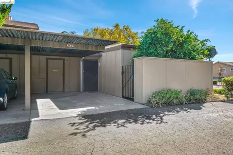 2601 Fairmont Ln, Antioch, CA 94509