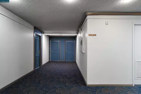 330 N Civic Dr #410, Walnut Creek, CA 94596