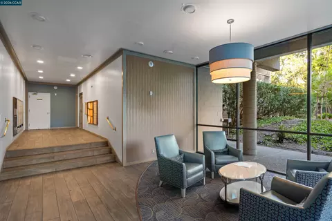 460 N Civic Dr #208, Walnut Creek, CA 94596