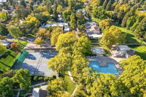 View/Area - 5134 Willowview Ct, Pleasanton, CA 94588 photo 3 of 7