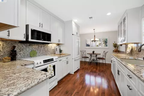 Kitchen - 5134 Willowview Ct, Pleasanton, CA 94588 photo 1 of 2