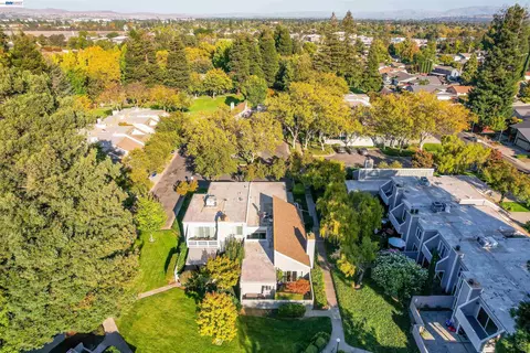 View/Area - 5134 Willowview Ct, Pleasanton, CA 94588 photo 6 of 7