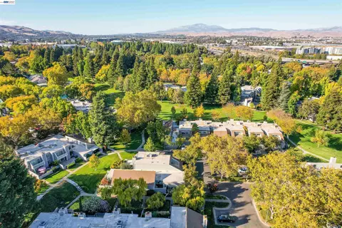 View/Area - 5134 Willowview Ct, Pleasanton, CA 94588 photo 2 of 7