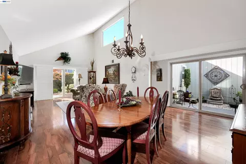 Dining - 5134 Willowview Ct, Pleasanton, CA 94588 photo 3 of 4