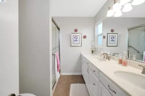 Bath - 5134 Willowview Ct, Pleasanton, CA 94588 photo 3 of 3