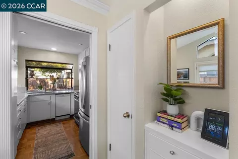 Entry Way - 953 Bridgecrossing Way, Concord, CA 94518 photo 2 of 2