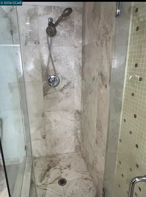 Bath - 5080 Valley Crest Dr #32, Concord, CA 94521 photo 2 of 2