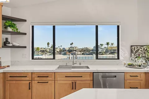 Kitchen - 1820 Surfside Ct, Discovery Bay, CA 94505 photo 3 of 3