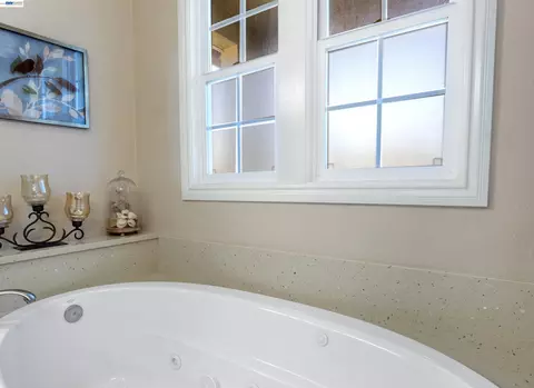 Bath - 3679 Rimini Ln, Dublin, CA 94568 photo 5 of 7
