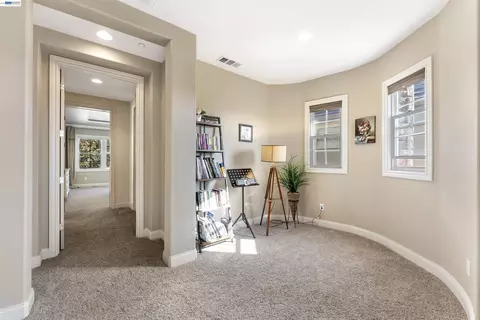 Entry Way - 3679 Rimini Ln, Dublin, CA 94568 photo 5 of 9