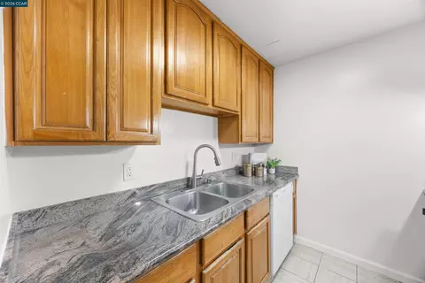 Kitchen - 2037 Sierra Rd #2, Concord, CA 94518 photo 2 of 3