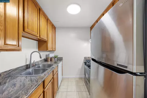 Kitchen - 2037 Sierra Rd #2, Concord, CA 94518 photo 3 of 3