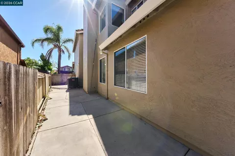Exterior - 1054 Saint Raphael Dr, Bay Point, CA 94565 photo 7 of 7