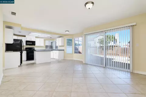 Living - 1054 Saint Raphael Dr, Bay Point, CA 94565 photo 1 of 8