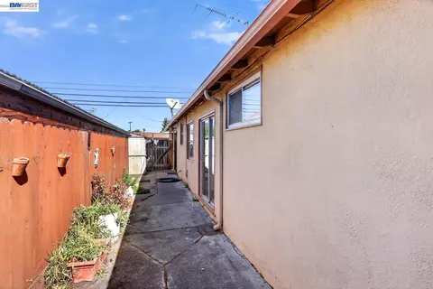 Exterior - 1206 Purdue St, San Leandro, CA 94579 photo 1 of 7