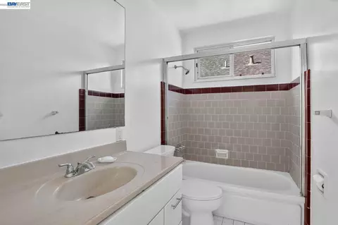 Bath - 1206 Purdue St, San Leandro, CA 94579 photo 2 of 2