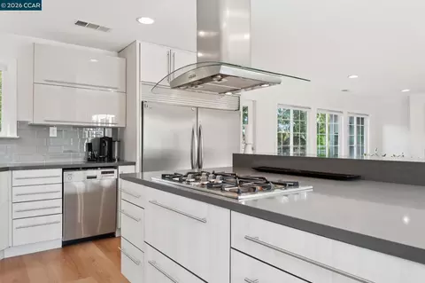 Kitchen - 3168 Diablo View Rd, Lafayette, CA 94549 photo 4 of 4