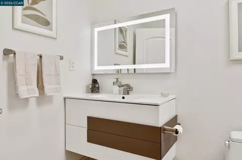 Bath - 3168 Diablo View Rd, Lafayette, CA 94549 photo 4 of 6
