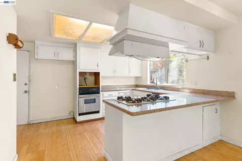 Kitchen - 1350 Murchison Dr, Millbrae, CA 94030 photo 1 of 5