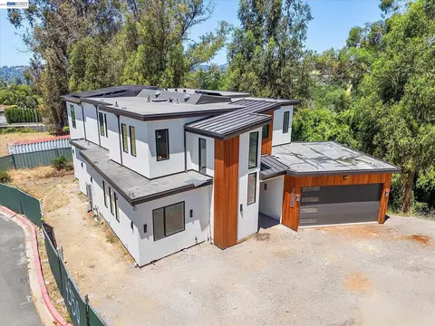 Exterior - 4980 Jensen Rd, Castro Valley, CA 94552 photo 6 of 13