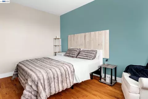 Bedroom - 6003 Old Quarry Loop, Oakland, CA 94605 photo 3 of 4