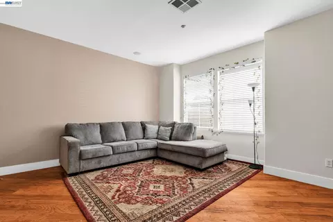 Living - 6003 Old Quarry Loop, Oakland, CA 94605 photo 5 of 5
