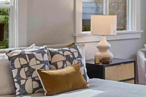Bedroom - 1048 Kains Ave, Albany, CA 94706 photo 2 of 5