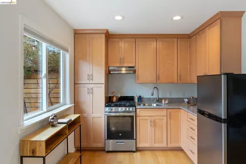 Kitchen - 1048 Kains Ave, Albany, CA 94706 photo 6 of 9