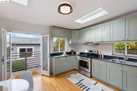 Kitchen - 1048 Kains Ave, Albany, CA 94706 photo 5 of 9