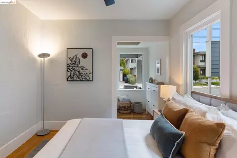 Bedroom - 1048 Kains Ave, Albany, CA 94706 photo 4 of 5