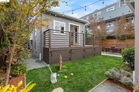 Exterior - 1048 Kains Ave, Albany, CA 94706 photo 5 of 14