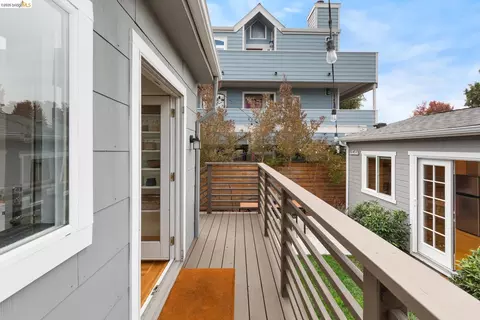 Exterior - 1048 Kains Ave, Albany, CA 94706 photo 6 of 14