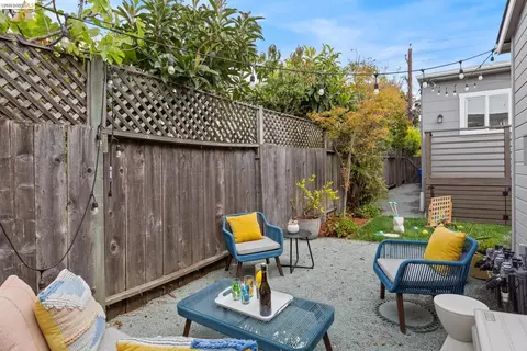 Exterior - 1048 Kains Ave, Albany, CA 94706 photo 9 of 14