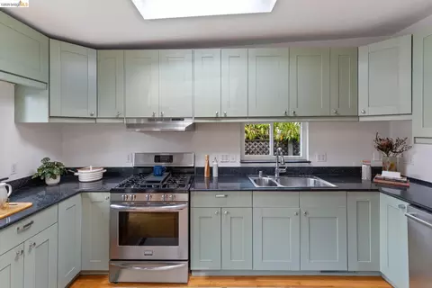 Kitchen - 1048 Kains Ave, Albany, CA 94706 photo 1 of 9