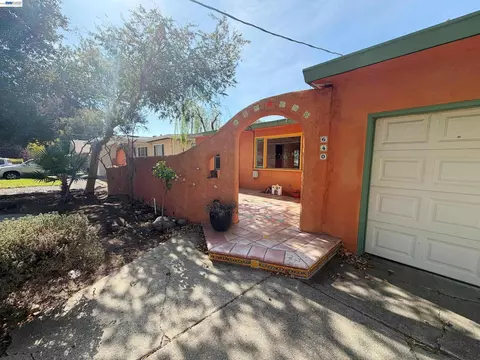 Exterior - 640 E L St, Benicia, CA 94510 photo 2 of 6