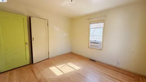 Bedroom - 640 E L St, Benicia, CA 94510 photo 1 of 2