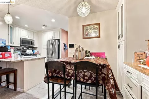 Dining - 1530 Stuart St, Berkeley, CA 94703 photo 1 of 2