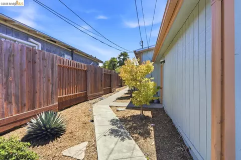 Exterior - 1530 Stuart St, Berkeley, CA 94703 photo 7 of 8