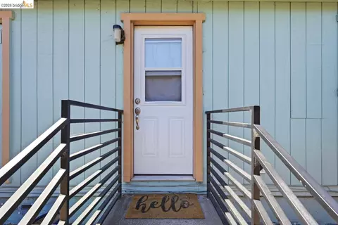 Entry Way - 1530 Stuart St, Berkeley, CA 94703 photo 1 of 2