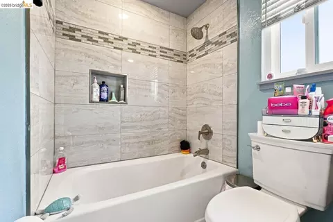 Bath - 1530 Stuart St, Berkeley, CA 94703 photo 3 of 3
