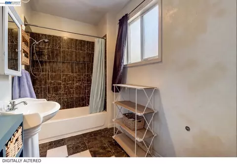 Bath - 615 Sheridan St, Vallejo, CA 94590 photo 3 of 10