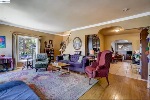 Living - 615 Sheridan St, Vallejo, CA 94590 photo 10 of 10