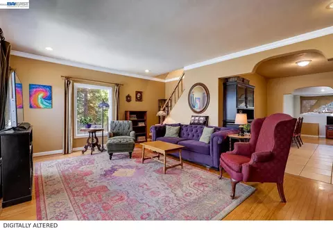 Living - 615 Sheridan St, Vallejo, CA 94590 photo 3 of 10