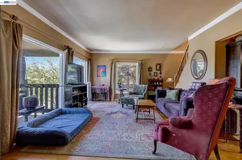 Living - 615 Sheridan St, Vallejo, CA 94590 photo 2 of 10