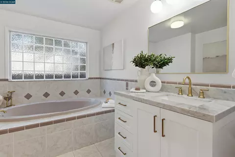 Bath - 29 Haven Pl, San Ramon, CA 94583 photo 1 of 2