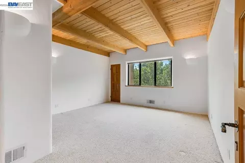 Bedroom - 1302 Westview Dr, Berkeley, CA 94705 photo 5 of 14
